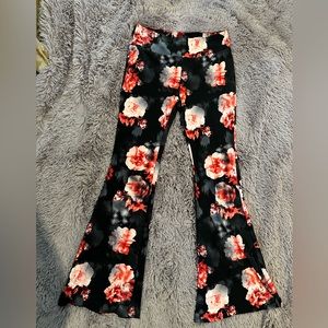 Women’s yoga pants